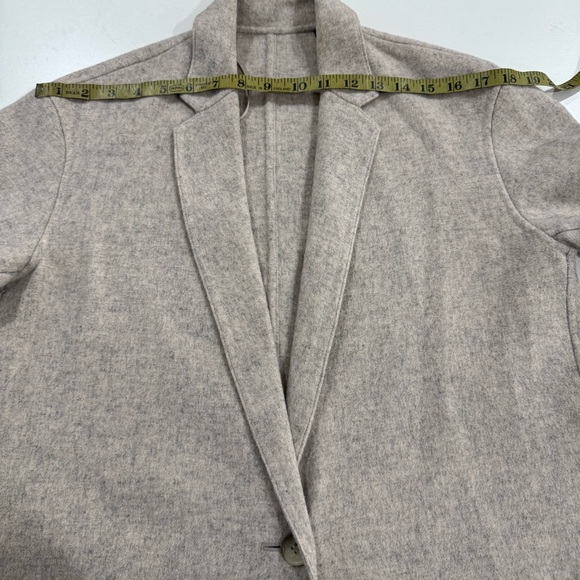 Uniqlo Women's Cacoon Coat - Picture 8 of 10